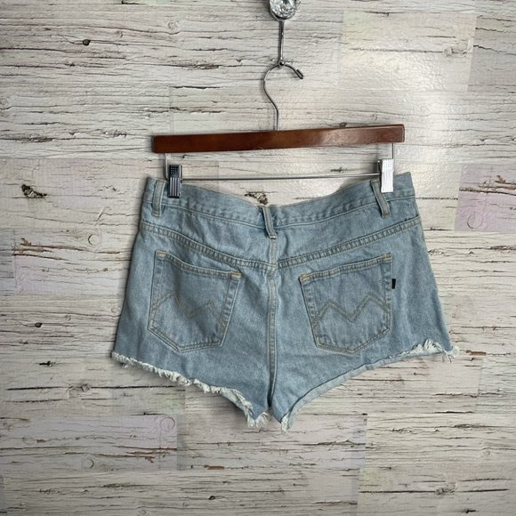 Minkpink jean denim shorts size medium - Picture 8 of 12